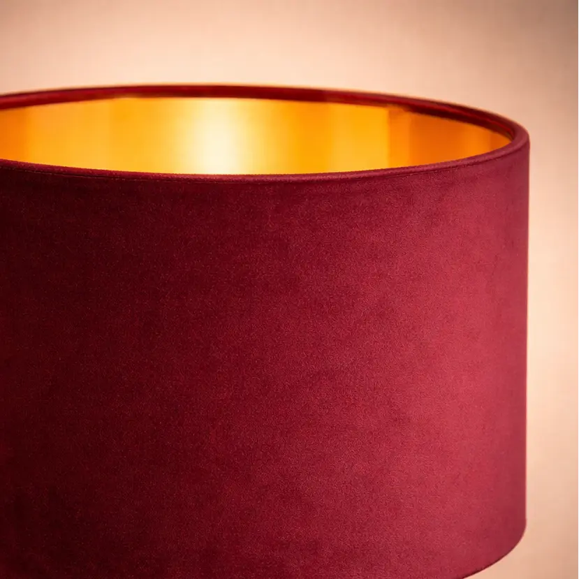 Détail tissu velours rouge bordeaux abat-jour