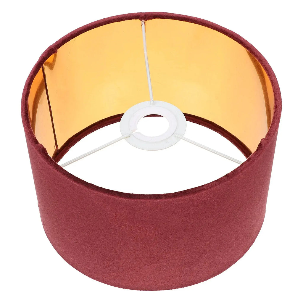 Abat-jour velours rouge bordeaux allumé lumière dorée